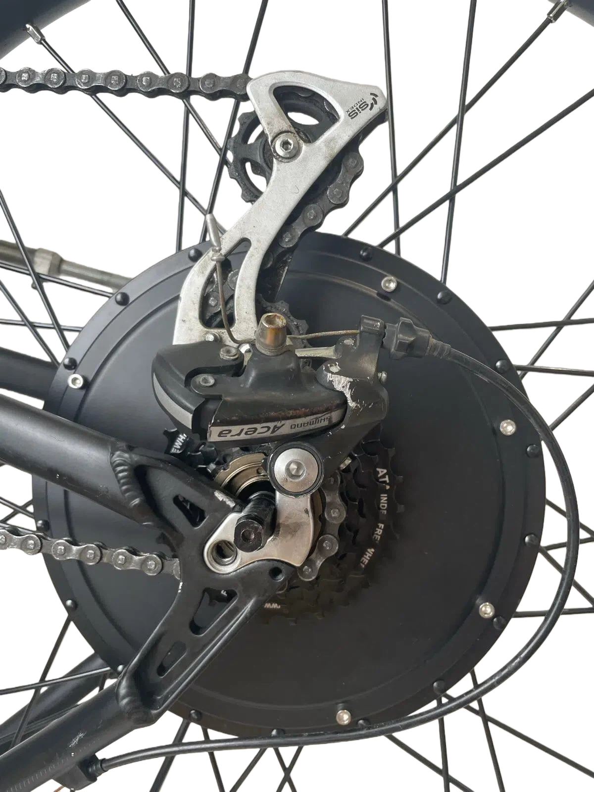 Motorhjulet i upphängningen